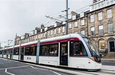 Edinburgh Trams Run 24-hour Service on Festival Weekends